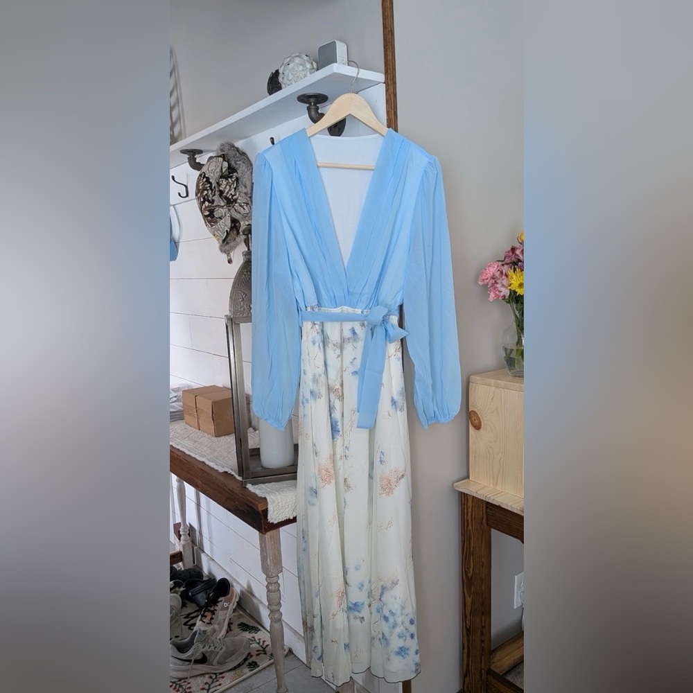 Amazon Women's Long Sleeve Blue and White Dress - Picture 2 of 2
